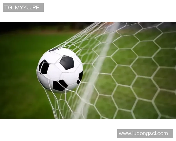 三流足球球星的传奇故事与职业生涯深度解析 三流足球球星的传奇故事与职业生涯深度解析